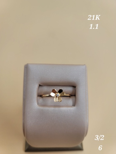 [000019221113300134] خاتم زهرة الكاميليا